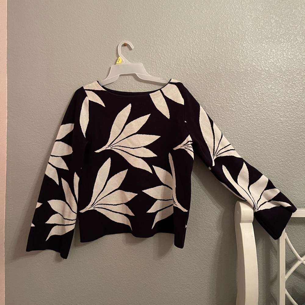 Wide sleeve sweater
